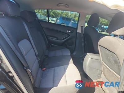 Zdjęcie 10 z 12 samochodu: 2016 KIA FORTE LX VIN:KNAFK5A82G5599208 - miniatura