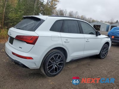 Trzecie zdjęcie samochodu z tyłu: 2021 AUDI Q5 PROGRESSIV VIN:WA1EAAFYXM2005748 - miniatura