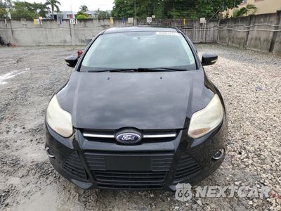 Piąte zdjęcie samochodu w środku: 2014 FORD FOCUS SE VIN:1FADP3K27EL213570 - miniatura
