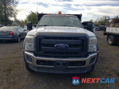 Piąte zdjęcie samochodu w środku: 2015 FORD F450 SUPER DUTY VIN:1FDUF4GT6FED43457 - miniatura