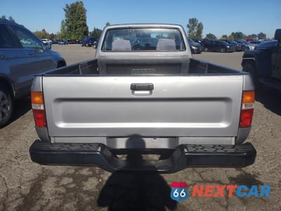 Zdjęcie 6 z 12 samochodu: 1993 TOYOTA PICKUP 1/2 TON SHORT WHEELBASE STB VIN:4TARN81A6PZ090139 - miniatura