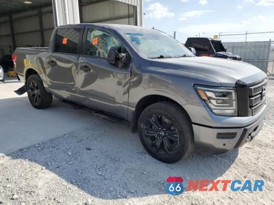 Czwarte zdjęcie samochodu z boku: 2023 NISSAN TITAN SV VIN:1N6AA1ED3PN105970 - miniatura