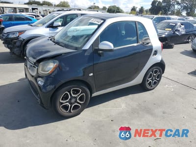 2016 SMART FORTWO WMEFJ5DA3GK073788 - główne zdjęcie licytacji z USA - miniatura