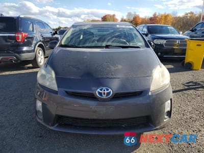Piąte zdjęcie samochodu w środku: 2011 TOYOTA PRIUS VIN:JTDKN3DU7B0264277 - miniatura