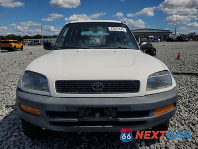 Piąte zdjęcie samochodu w środku: 1997 TOYOTA RAV4 VIN:JT3HP10V3V7038499 - miniatura