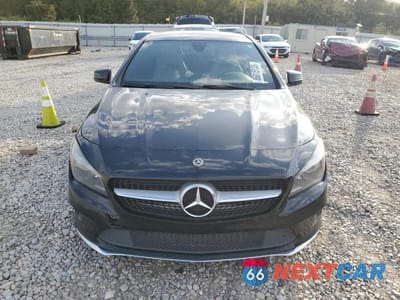 Piąte zdjęcie samochodu w środku: 2018 MERCEDES-BENZ CLA 250 VIN:WDDSJ4EB2JN560989 - miniatura
