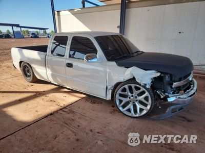 Czwarte zdjęcie samochodu z boku: 2002 CHEVROLET SILVERADO C1500 VIN:2GCEC19TX21398504 - miniatura