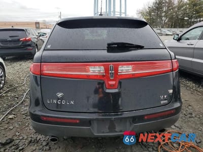 Zdjęcie 6 z 12 samochodu: 2016 LINCOLN MKT VIN:2LMHJ5NK3GBL00342 - miniatura