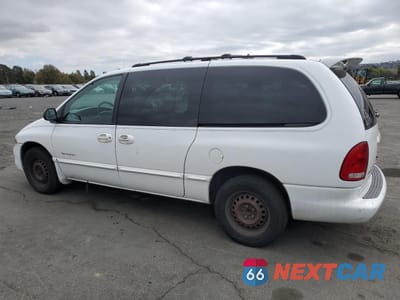 Drugie zdjęcie samochodu z przodu: 2000 DODGE GRAND CARAVAN SE VIN:2B4GP44GXYR589372 - miniatura