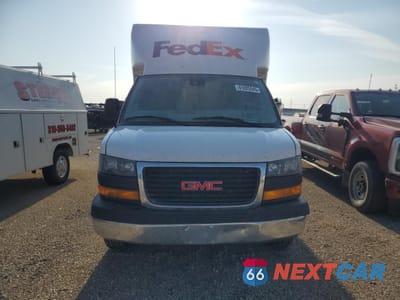 Piąte zdjęcie samochodu w środku: 2021 GMC SAVANA CUTAWAY G3500 VIN:1GD07SF74M1301622 - miniatura