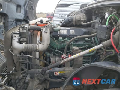 Zdjęcie 7 z 10 samochodu: 2022 VOLVO VN VNL VIN:4V4NC9EH9NN293086 - miniatura