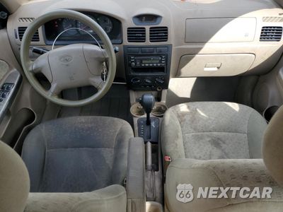 Zdjęcie 8 z 13 samochodu: 2004 KIA RIO VIN:KNADC125346312692 - miniatura