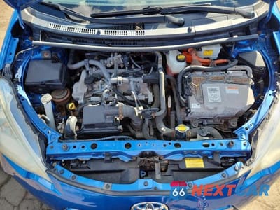 Zdjęcie 11 z 12 samochodu: 2012 TOYOTA PRIUS C ONE VIN:JTDKDTB37C1507823 - miniatura