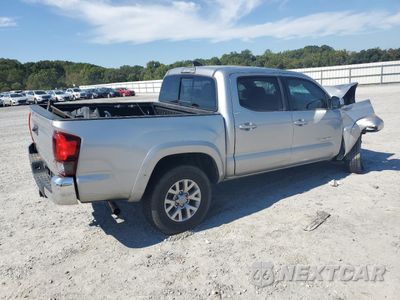 Trzecie zdjęcie samochodu z tyłu: 2018 TOYOTA TACOMA DOUBLE CAB VIN:3TMCZ5AN1JM128112 - miniatura
