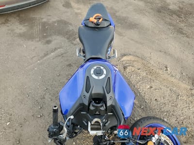 Piąte zdjęcie samochodu w środku: 2025 YAMAHA MT09 VIN:JYARN94E0SA003881 - miniatura