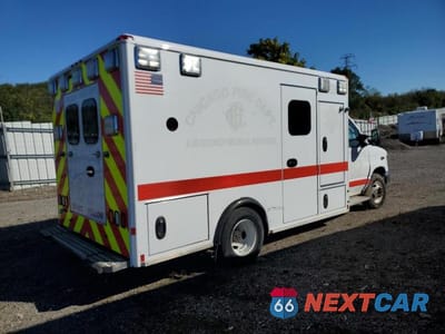 Trzecie zdjęcie samochodu z tyłu: 2016 FORD ECONOLINE E450 SUPER DUTY CUTAWAY VAN VIN:1FDXE4FS2GDC04314 - miniatura