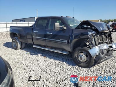 Czwarte zdjęcie samochodu z boku: 2013 GMC SIERRA K3500 SLE VIN:1GT423C85DF149800 - miniatura