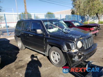 Czwarte zdjęcie samochodu z boku: 2008 JEEP PATRIOT SPORT VIN:1J8FT28W18D519013 - miniatura