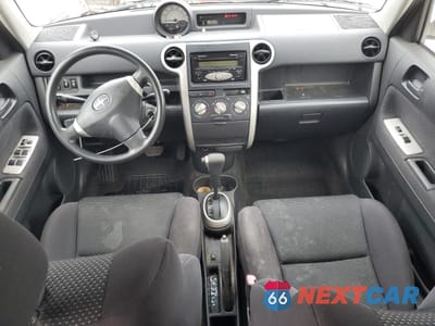 Zdjęcie 8 z 15 samochodu: 2006 TOYOTA SCION XB VIN:JTLKT324864038258 - miniatura