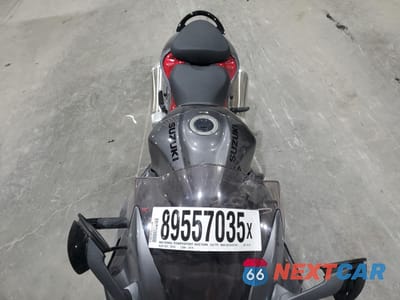 Piąte zdjęcie samochodu w środku: 2024 SUZUKI GSX1300 RR VIN:JS1EJ11B4R7101176 - miniatura