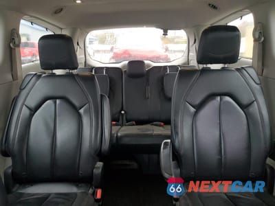 Zdjęcie 10 z 13 samochodu: 2019 CHRYSLER PACIFICA TOURING L VIN:2C4RC1BG5KR561639 - miniatura