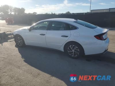 Drugie zdjęcie samochodu z przodu: 2021 HYUNDAI SONATA HYBRID VIN:KMHL24JJ8MA030221 - miniatura