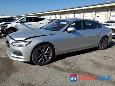 2018 VOLVO S90 T5 MOMENTUM LVY982AK8JP007940 - główne zdjęcie licytacji z USA - miniatura