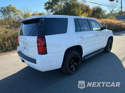 Czwarte zdjęcie samochodu z boku: 2017 CHEVROLET TAHOE POLICE VIN:1GNLCDEC2HR190882 - miniatura