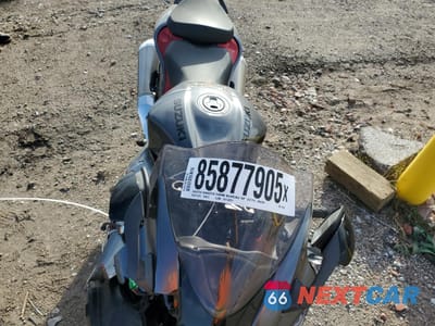 Piąte zdjęcie samochodu w środku: 2024 SUZUKI GSX1300 RR VIN:JS1EJ11B0R7101210 - miniatura