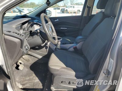 Zdjęcie 7 z 13 samochodu: 2016 FORD ESCAPE SE VIN:1FMCU9G97GUA22652 - miniatura