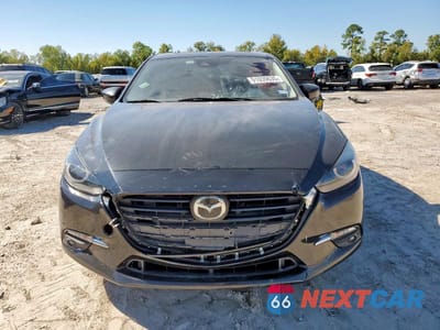 Piąte zdjęcie samochodu w środku: 2018 MAZDA 3 GRAND TOURING VIN:3MZBN1W38JM212920 - miniatura