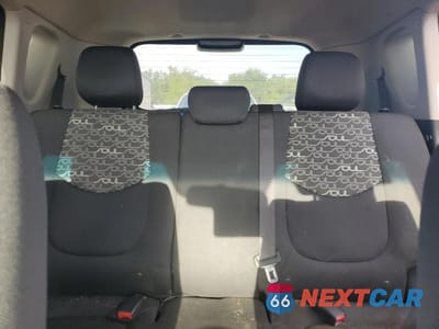 Zdjęcie 10 z 13 samochodu: 2011 KIA SOUL + VIN:KNDJT2A24B7309360 - miniatura