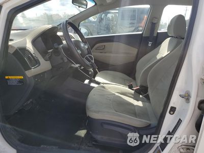 Zdjęcie 7 z 12 samochodu: 2013 KIA RIO LX VIN:KNADM4A39D6106744 - miniatura