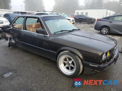 Czwarte zdjęcie samochodu z boku: 1989 BMW 325 I VIN:WBAAA1309K4206106 - miniatura