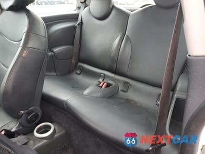 Zdjęcie 10 z 14 samochodu: 2005 MINI COOPER VIN:WMWRC33435TC59098 - miniatura