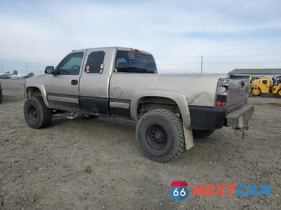 Drugie zdjęcie samochodu z przodu: 2000 CHEVROLET SILVERADO K1500 VIN:1GCEK19T0YE170473 - miniatura