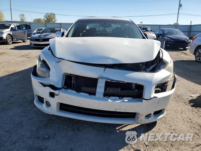 Piąte zdjęcie samochodu w środku: 2013 NISSAN MAXIMA S VIN:1N4AA5AP8DC802185 - miniatura