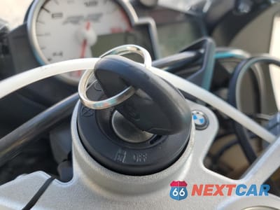 Zdjęcie 8 z 9 samochodu: 2013 BMW S 1000 RR VIN:WB1053403DZL18741 - miniatura