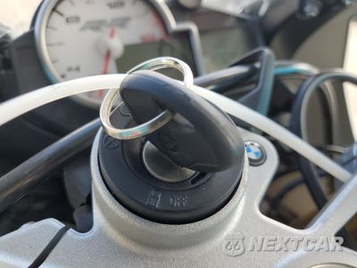 Zdjęcie 8 z 9 samochodu: 2013 BMW S 1000 RR VIN:WB1053403DZL18741 - miniatura