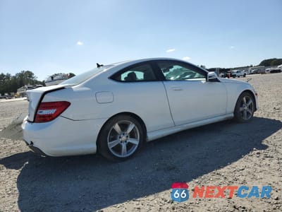 Trzecie zdjęcie samochodu z tyłu: 2013 MERCEDES-BENZ C 250 VIN:WDDGJ4HB1DG077729 - miniatura