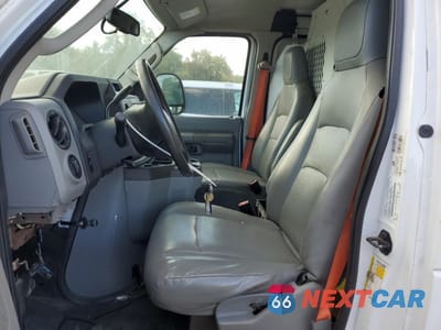 Zdjęcie 7 z 12 samochodu: 2014 FORD ECONOLINE E150 VAN VIN:1FTNE1EW3EDA18504 - miniatura