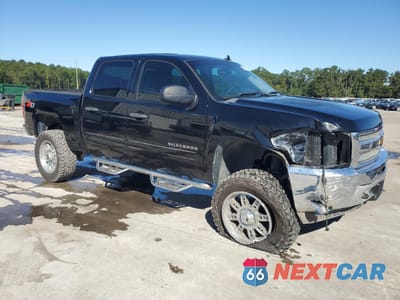 Czwarte zdjęcie samochodu z boku: 2013 CHEVROLET SILVERADO K1500 LT VIN:3GCPKSE71DG283407 - miniatura