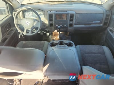 Zdjęcie 8 z 14 samochodu: 2012 DODGE RAM 3500 ST VIN:3C63D3CL3CG227764 - miniatura