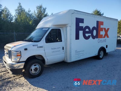 Drugie zdjęcie samochodu z przodu: 2021 FORD E-350 DELIVERY TRUCK VIN:1FDWE3FK4MDC25120 - miniatura