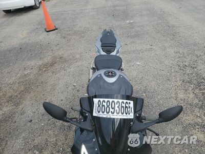 Piąte zdjęcie samochodu w środku: 2017 BMW S 1000 RR VIN:WB10D6001HZ709581 - miniatura