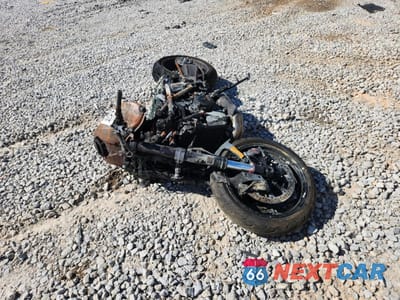 Drugie zdjęcie samochodu z przodu: 2021 KTM 1290 SUPER DUKE R VIN:VBKV3940XMM934773 - miniatura