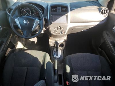 Zdjęcie 8 z 13 samochodu: 2019 NISSAN VERSA S VIN:3N1CN7AP7KL802511 - miniatura