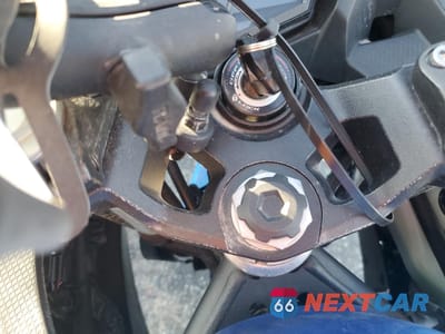 Zdjęcie 8 z 10 samochodu: 2018 KAWASAKI EX400 VIN:JKAEXKH1XJDA07720 - miniatura