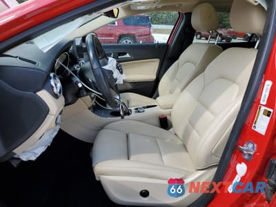 Zdjęcie 7 z 13 samochodu: 2019 MERCEDES-BENZ GLA 250 VIN:WDCTG4EB5KU003198 - miniatura