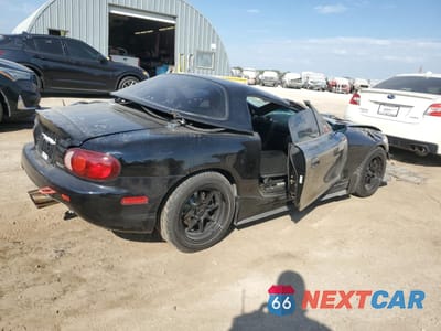 Trzecie zdjęcie samochodu z tyłu: 1999 MAZDA MX-5 MIATA VIN:JM1NB3531X0118735 - miniatura